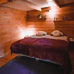 In Het Bos Met Jacuzzi En Sauna 度假居 卢特伦