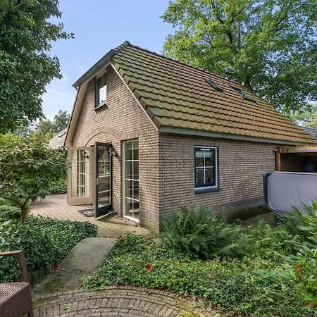 Luxe In Het Bos Met Jacuzzi En Sauna Holiday home Lunteren