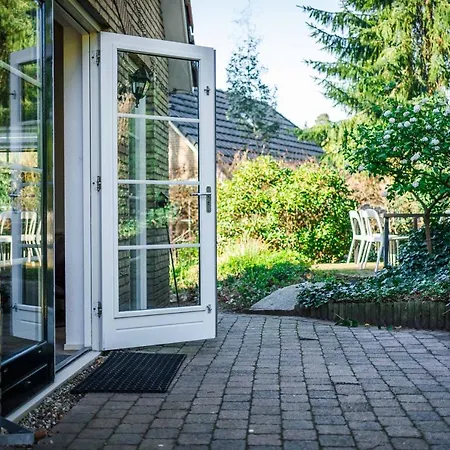 In Het Bos Met Jacuzzi En Sauna Ferienhaus