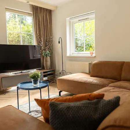 In Het Bos Met Jacuzzi En Sauna Tatil Evi Lunteren