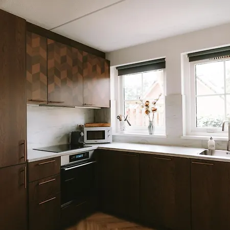 In Het Bos Met Jacuzzi En Sauna Lunteren