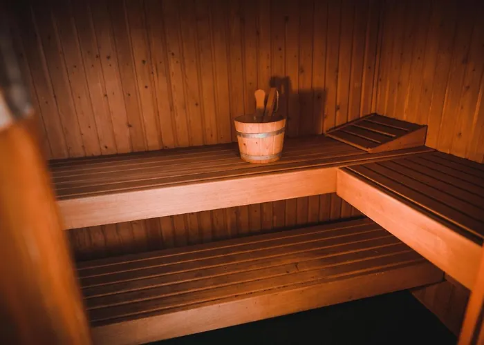 In Het Bos Met Jacuzzi En Sauna *