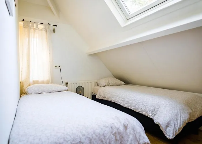 Σπίτι διακοπών In Het Bos Met Jacuzzi En Sauna