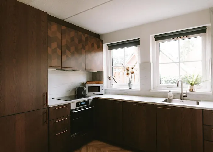 In Het Bos Met Jacuzzi En Sauna Lunteren