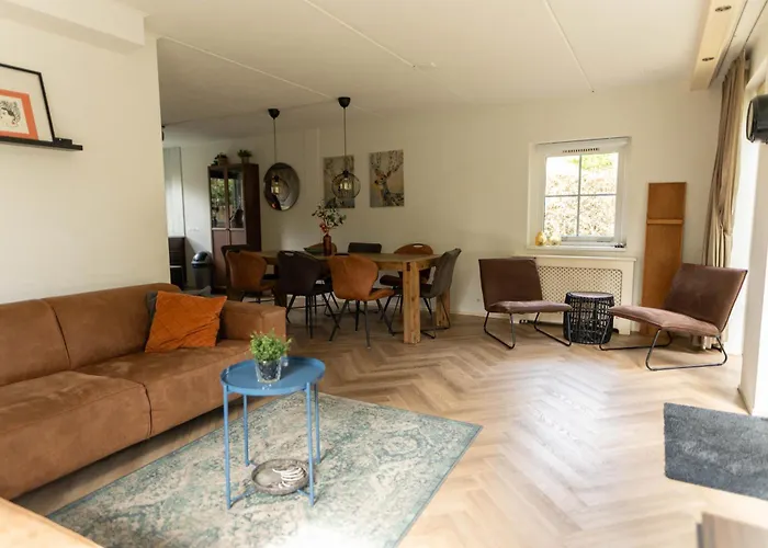 In Het Bos Met Jacuzzi En Sauna