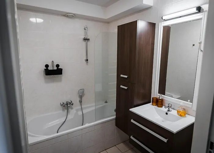 펜션 In Het Bos Met Jacuzzi En Sauna *